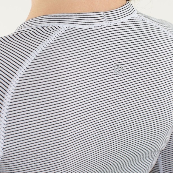 Lululemon Run Swiftly Tech Long Sleeve Crew Stripe Black White - 12 - Picture 5 of 14